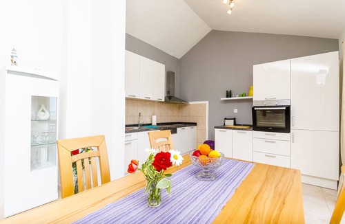 Okrug Gornji Apartment | Apartment Mila (55211-A1) - Okrug Gornji (Ciovo)