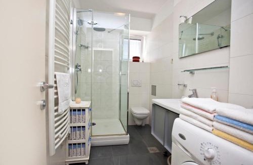 Split Apartment | Apartment Miaa