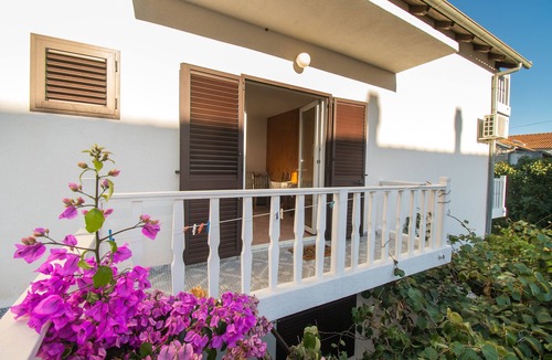 Vodice Apartment | Apartment Mijo (28701-A1) - Vodice