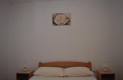 Grebastica Apartment | Apartment Mile