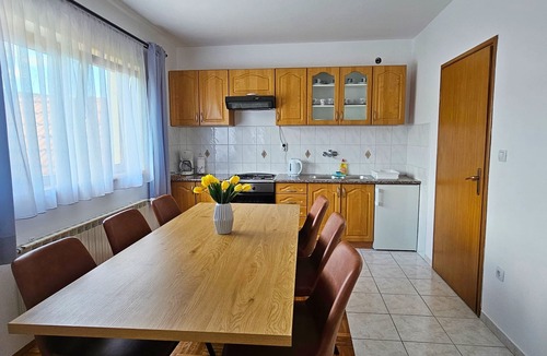 Catrnja Apartment | Apartment Milka, (16260), Smoljanac, hr