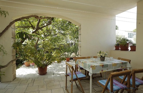 Supetar Apartment | Apartment Mira - 50 m from beach
