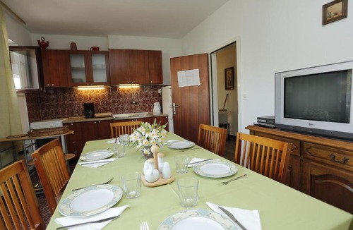Supetar Apartment | Apartment Mira - 50 m from beach
