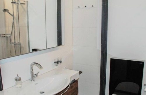 Piazzogna Apartment | Apartment Miralago (Utoring) in Piazzogna - 5 persons, 2 bedrooms