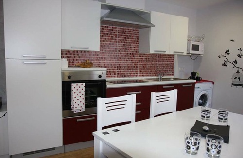 Milagro Apartment | Apartment 'Miralrio 1' with Wi-Fi and Air Conditioning