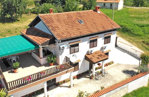 Cerovlje Apartment | Apartment Mirella for 6 Persons in Central Istria