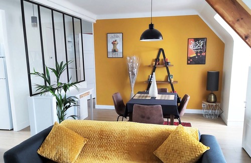 Coutances Apartment | Apartment-Modern-Ensuite-City View