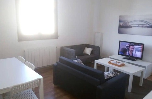 Rascanya Apartment | Apartment 'Modern Flat Valencia' with Balcony and Wi-Fi