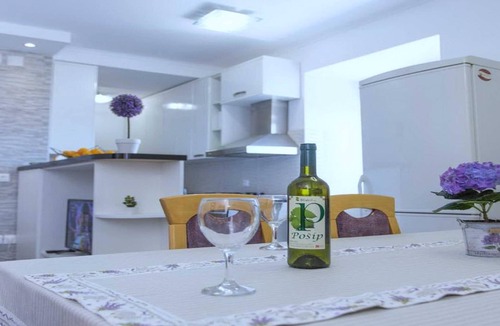 Kobas Apartment | Apartment Mojaš - Two Bedroom Apartment with Terrace