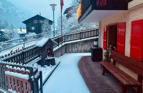 St. Niklaus Apartment | Apartment Morgengruss - 3 Min Walk to Train Station, Central & Quiet