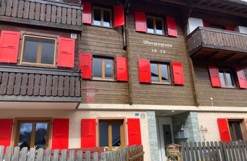 St. Niklaus Apartment | Apartment Morgengruss - 3 Min Walk to Train Station, Central & Quiet