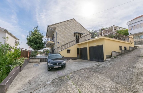 Mastrinka Apartment | Apartment Moric (57351-A1) - Arbanija (Ciovo)