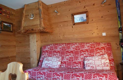 Les Villards-sur-Thones Apartment | Apartment Namasté by Interhome