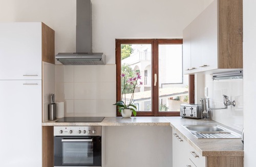 Ruskamen Apartment | Apartment Nadia (65571-A1) - Lokva Rogoznica