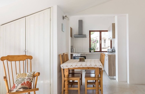 Ruskamen Apartment | Apartment Nadia (65571-A1) - Lokva Rogoznica