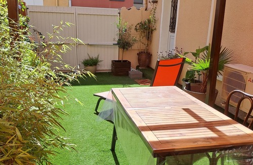Convention Apartment | Apartment Narbonne Centre first floor two steps from the train station
