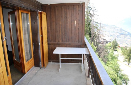 Sion Apartment | Apartment near Cable Car with Valley Views
