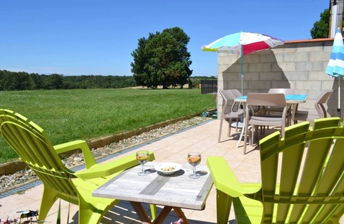 Saint-Papoul House | Apartment near Carcassonne and Castelnaudary with heated pool, parking