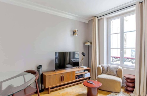 7th Arrondissement Apartment | Apartment near Eiffel Tower - 1BR 2/4 persons