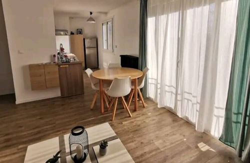 Vezin-le-Coquet Apartment | Apartment near Rennes