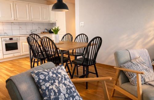 Meilen District Apartment | Apartment near Lake Zurich with Garden, Terrace & Parking