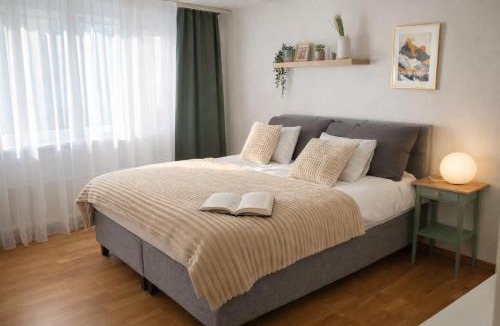 Meilen District Apartment | Apartment near Lake Zurich with Garden, Terrace & Parking