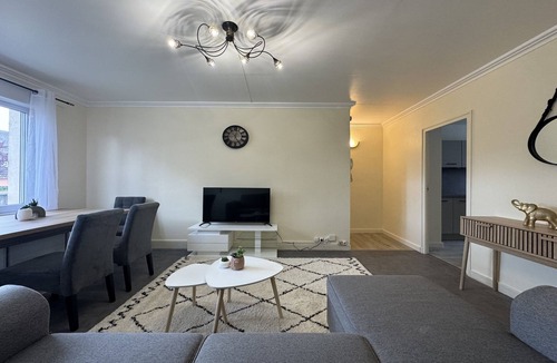 Pontlieue - Rocade Apartment | Apartment near Le Mans Circuit