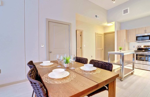 Aurora Highlands Apartment | Apartment Near Metro + Fitness Center