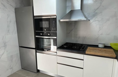 Oliva Apartment | Apartment near sea beach and vibrant center