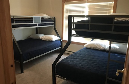 Stratton Apartment | Apartment near Swanson Lake