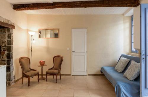 Bize-Minervois House | Apartment near the river in Bize Minervois