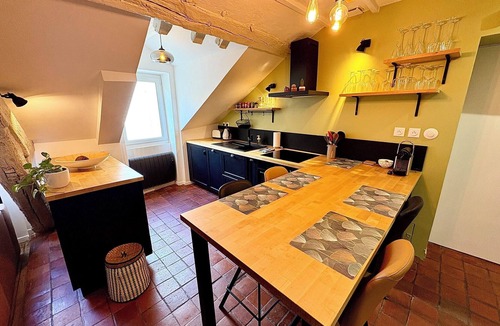 Nantes Centre Apartment | Apartment near the royal square, Nantes