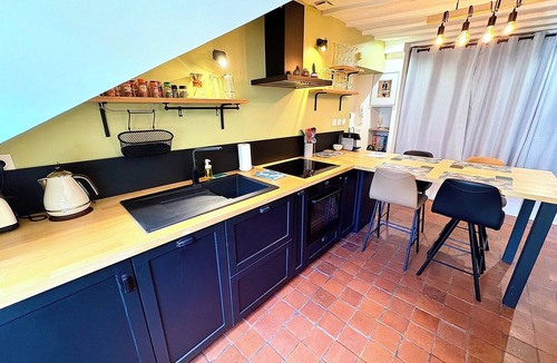 Nantes Centre Apartment | Apartment near the royal square, Nantes
