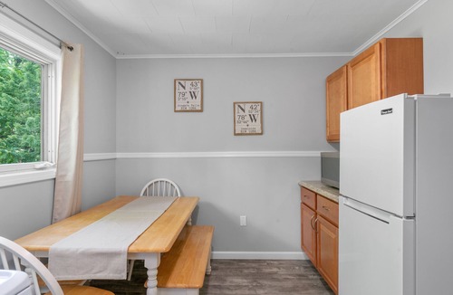 North Tonawanda Apartment | Apartment near Water front. 20 minutes from Niagara Falls/Buffalo.