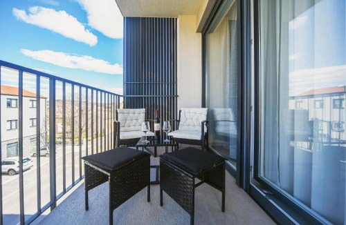 Gregovica Apartment | Apartment Nena - Spacious apartment with Balcony and Free parking