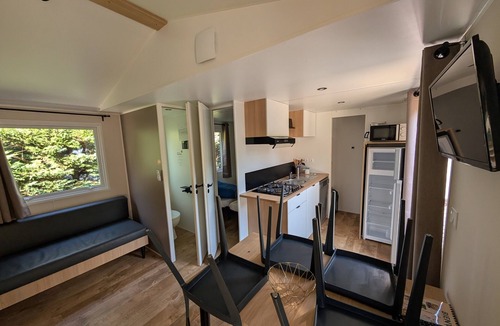 Vaulnaveys-le-Bas RV Rental | Apartment Nest 29 No. 26 with Mountain View, Wi-Fi and Air Conditioning