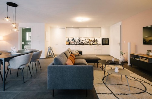 Einigen Apartment | Apartment Niesen near lake & mountains, modern