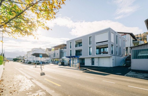 Einigen Apartment | Apartment Niesen near lake & mountains, modern
