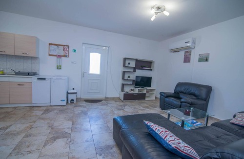 Veli Losinj Apartment | Apartment Nika in Veli Losinj