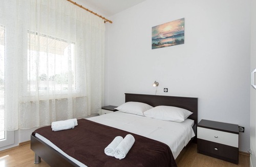 Punat Apartment | Apartment Nikola with Balcony