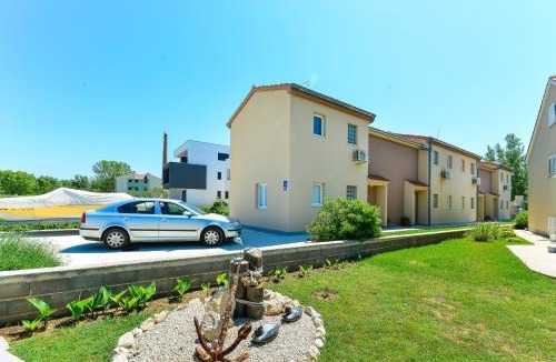 Nin Apartment | Apartment Nin 13172c