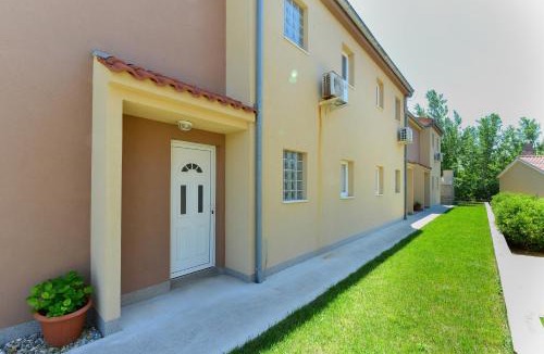 Nin Apartment | Apartment Nin 13172c