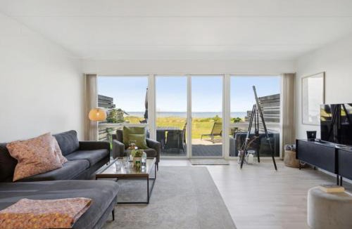 Assens Apartment | Apartment Ninne - 50m from the sea by Interhome