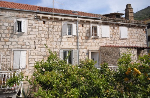 Cove Rogacic Apartment | Apartment Nives (98471-A1) - Vis - island Vis