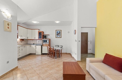 Tar Apartment | Apartment Noemi I in Villa Valtrazza with shared pool