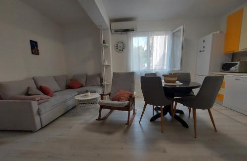 Ubli Apartment | Apartment Nora Lastovo
