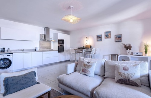 Bonifacio Apartment | Apartment Odeva by Interhome