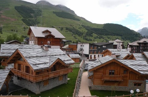 Venosc Apartment | APARTMENT OF 31 M2 (6 beds) - In the Center of the Village - LES 2 ALPES