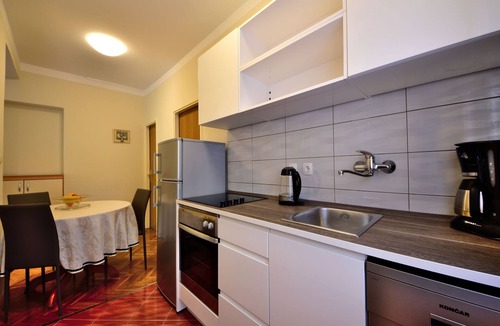 Banjol Apartment | Apartment Olga by Interhome
