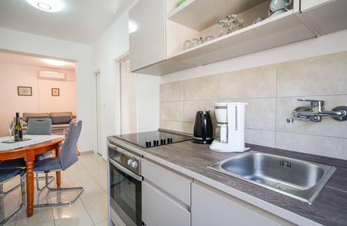 Banjol Apartment | Apartment Olga by Interhome